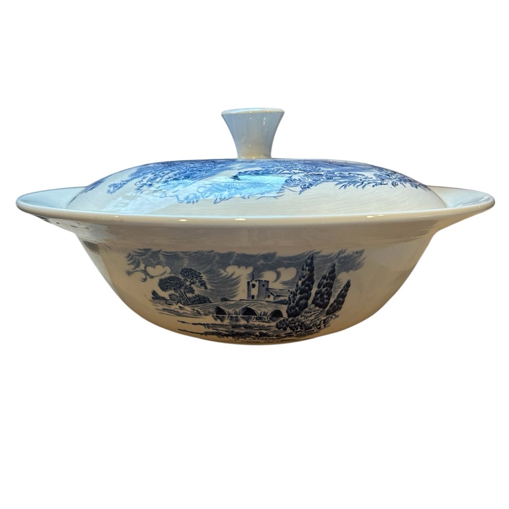 Countryside Blue by WEDGWOOD Covered Vegetable Bowl 9” Made In England  EUC